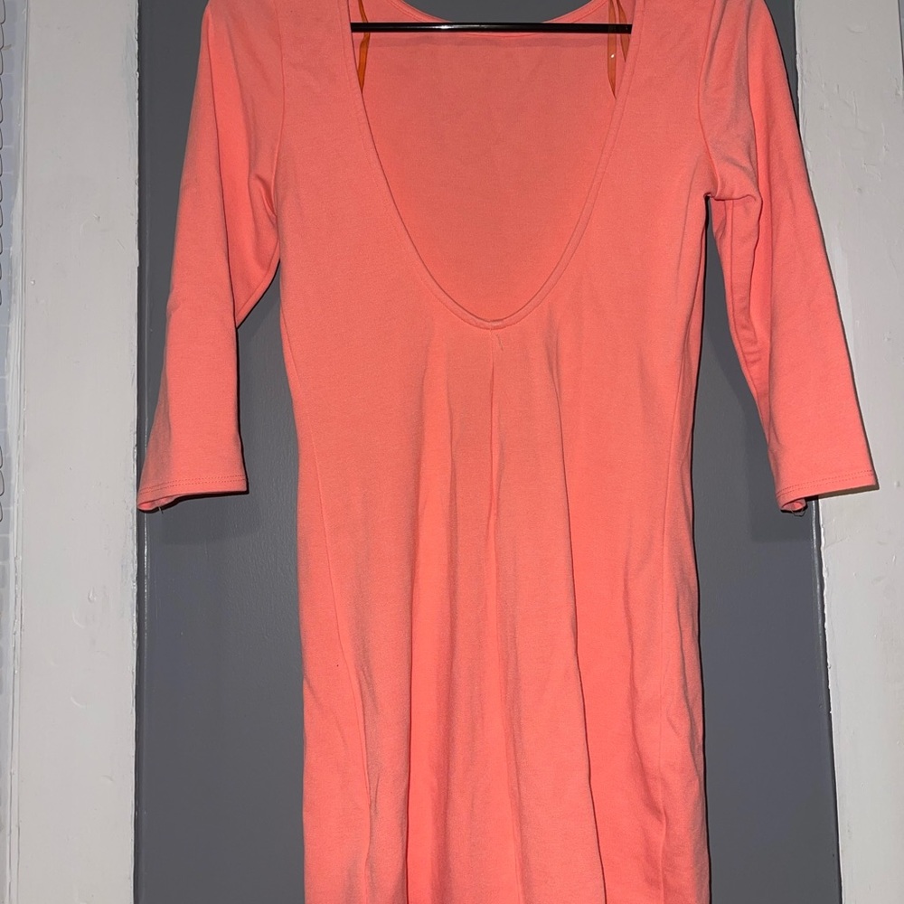 Peach color dress - Picture 2 of 2